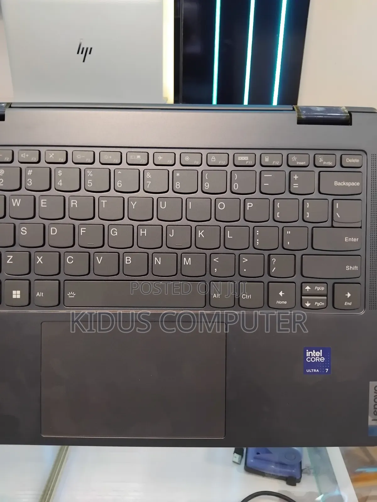 New Laptop Lenovo Yoga 7i 16GB Intel Core Ultra 7 SSD 1T