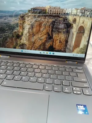 New Laptop Lenovo Yoga 7i 16GB Intel Core Ultra 7 SSD 1T