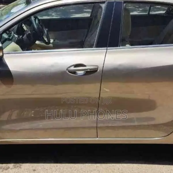 Suzuki Dzire 2022 Silver