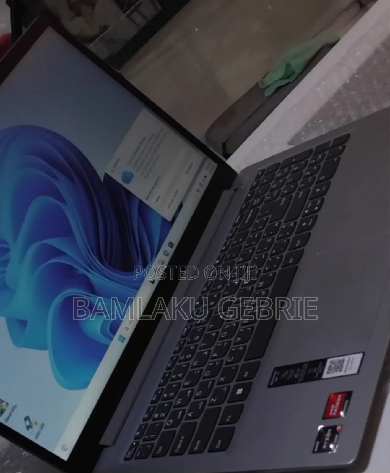 New Laptop Lenovo Ideapad 3 8GB AMD Ryzen 5 SSD 512GB