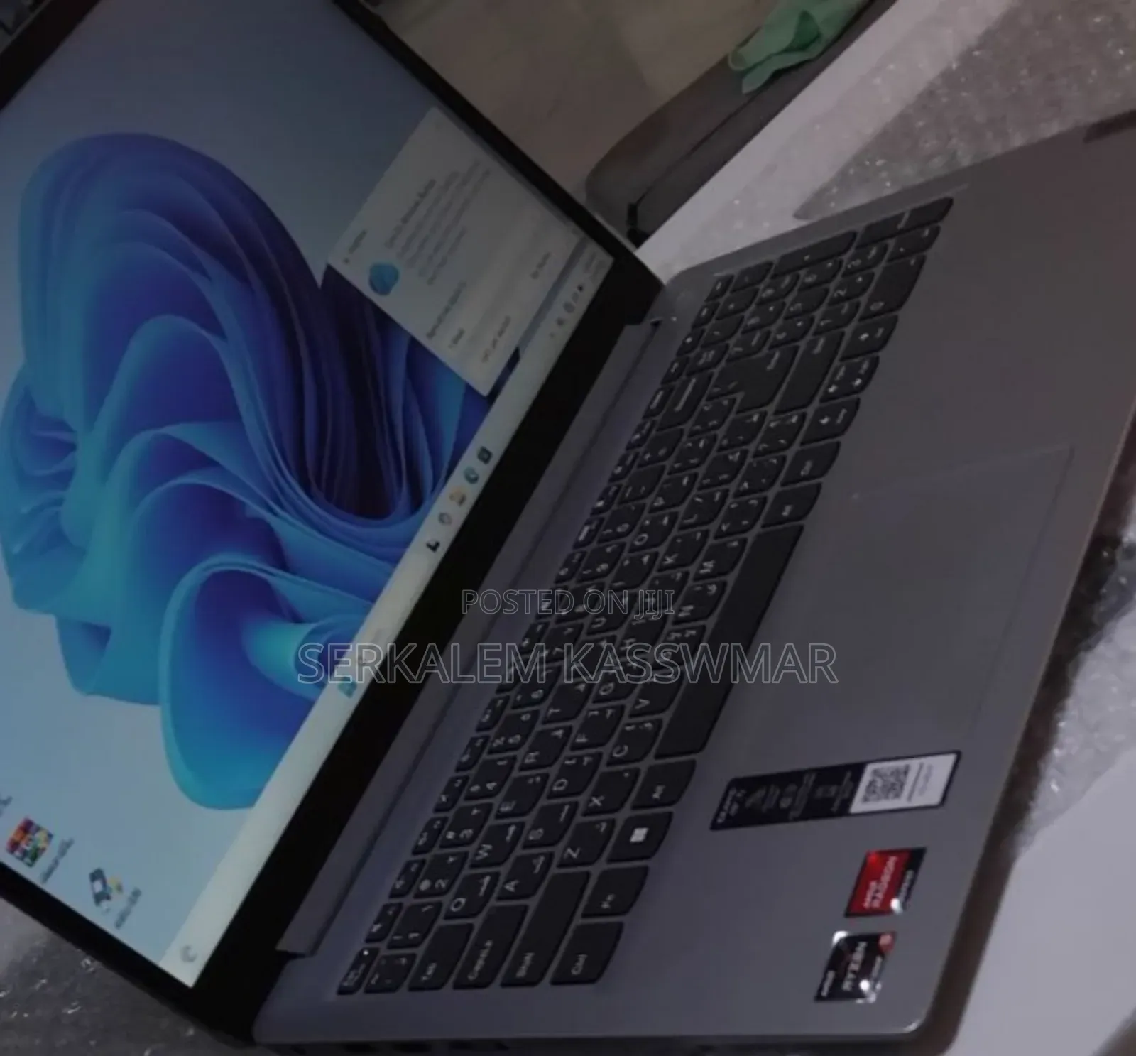 New Laptop Lenovo Ideapad 3 8GB AMD Ryzen 5 SSD 512GB