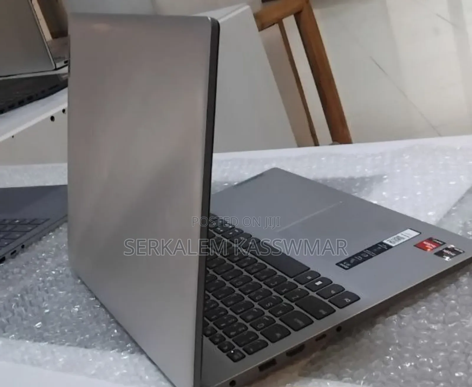 New Laptop Lenovo Ideapad 3 8GB AMD Ryzen 5 SSD 512GB