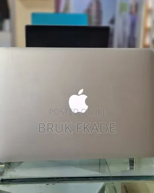 New Laptop Apple MacBook 2014 8GB Intel Core I7 SSD 256GB