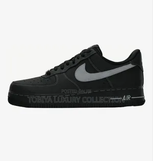 Nike Sportswear Sneakers 'Air Force 1 '07 Lv8' in Black 34.
