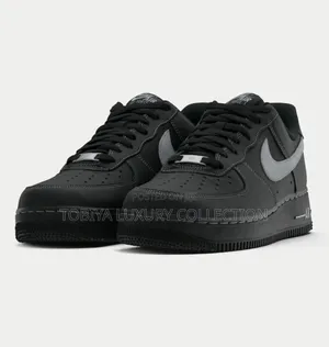 Nike Sportswear Sneakers 'Air Force 1 '07 Lv8' in Black 34.
