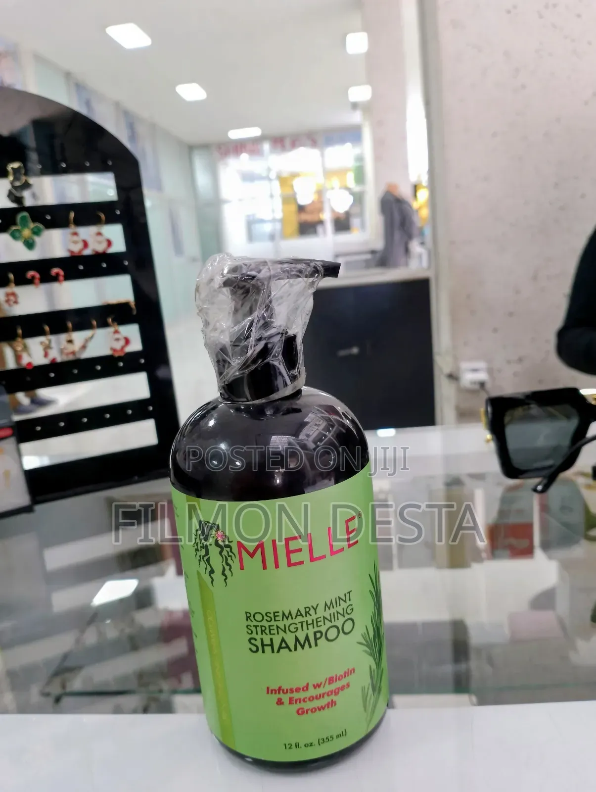 Mielle Rosemary Mint Strengthening Shampoo
