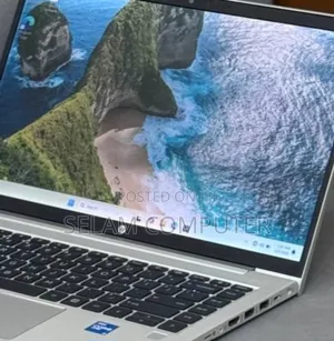 New Laptop HP EliteBook 830 G8 16GB Intel Core I7 SSD 512GB