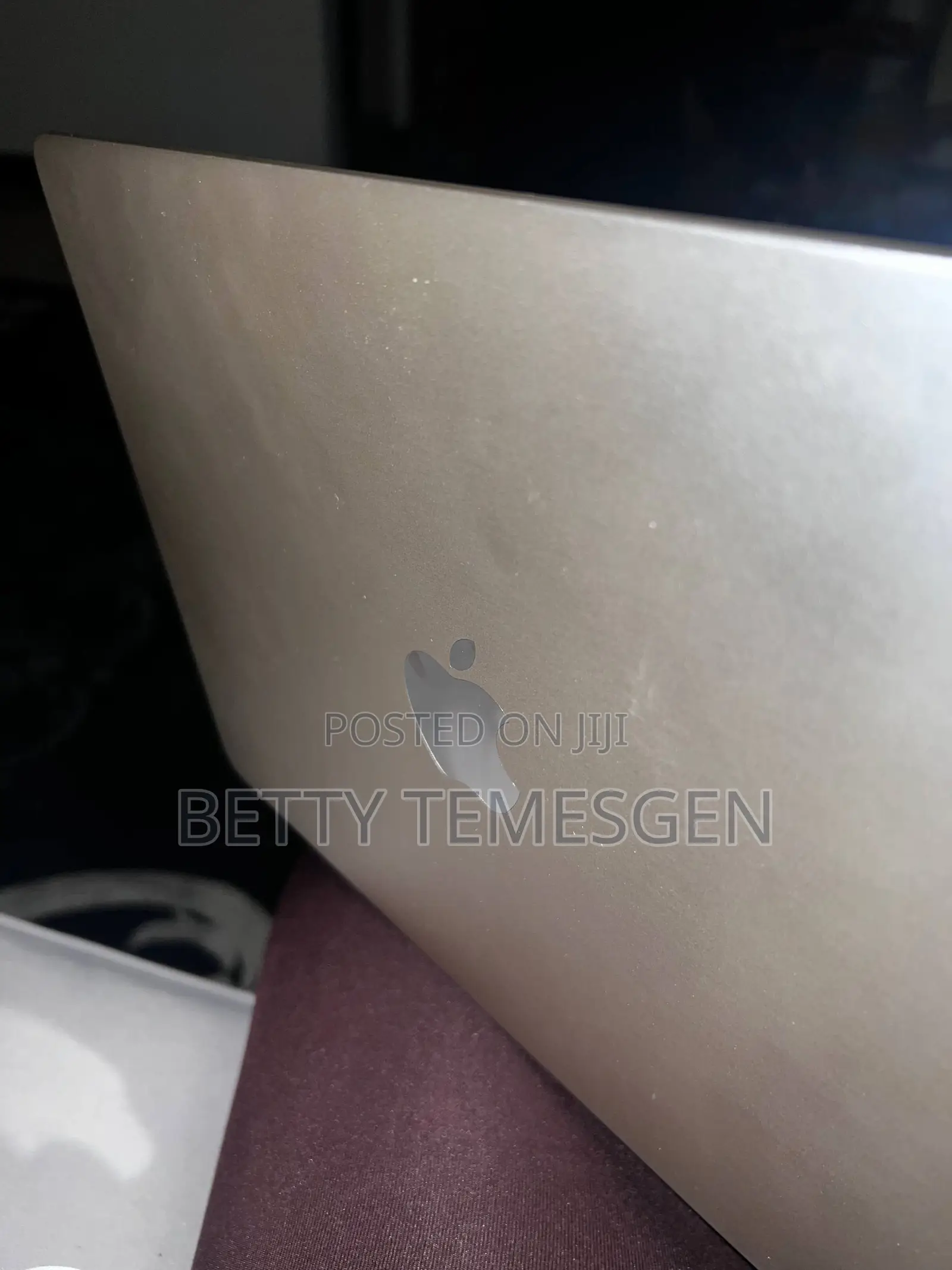 New Laptop Apple MacBook Air 2025 M4 13-Inch 16GB Apple M4 SSD 256GB