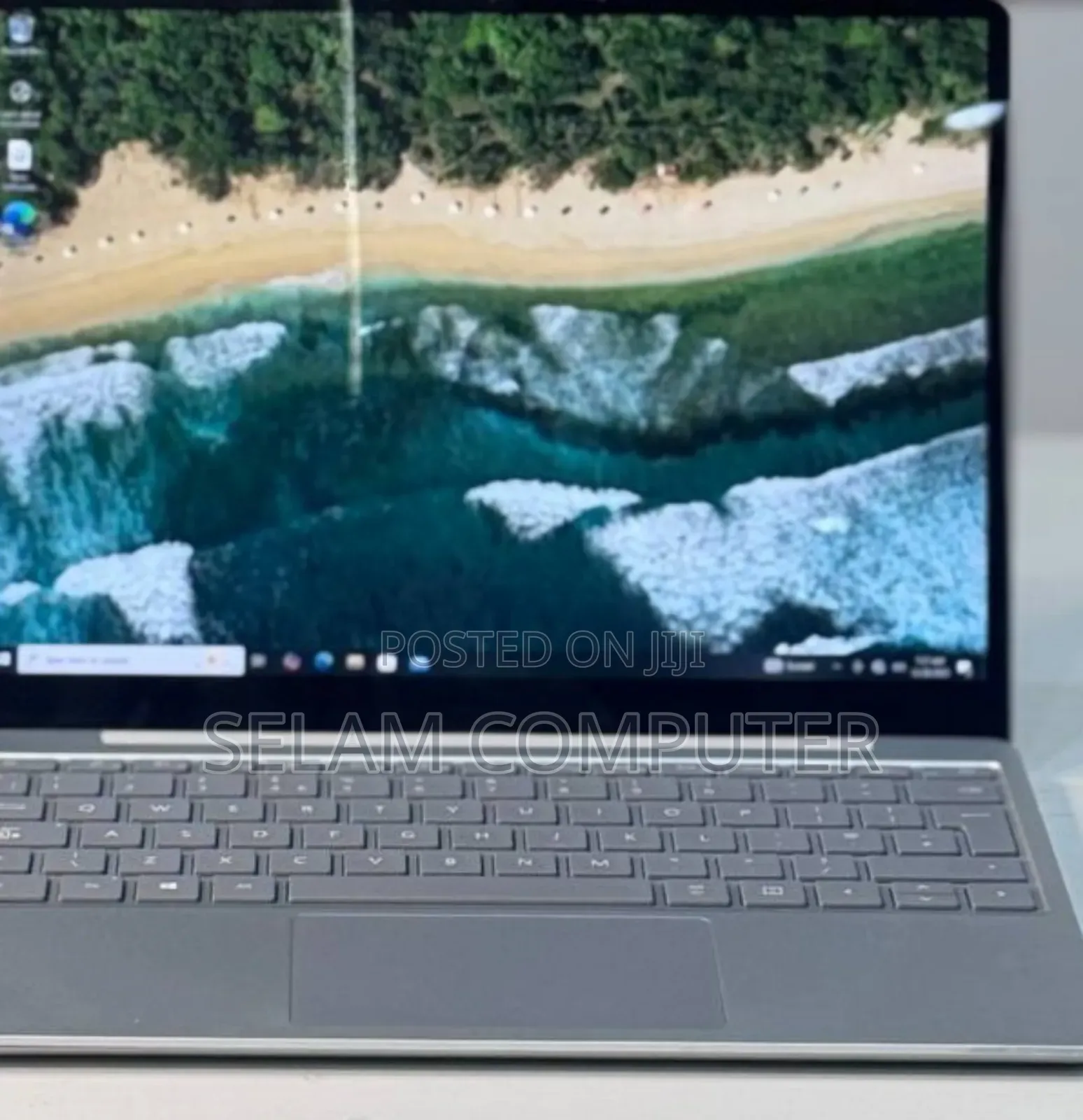 New Laptop Microsoft Surface Laptop Go 4GB Intel Core i5 SSD 256GB