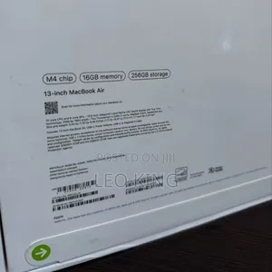 New Laptop Apple MacBook Air 2025 M4 13-inch 16GB Intel SSD 256GB
