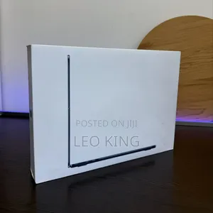 New Laptop Apple MacBook Air 2025 M4 13-inch 16GB Intel SSD 256GB