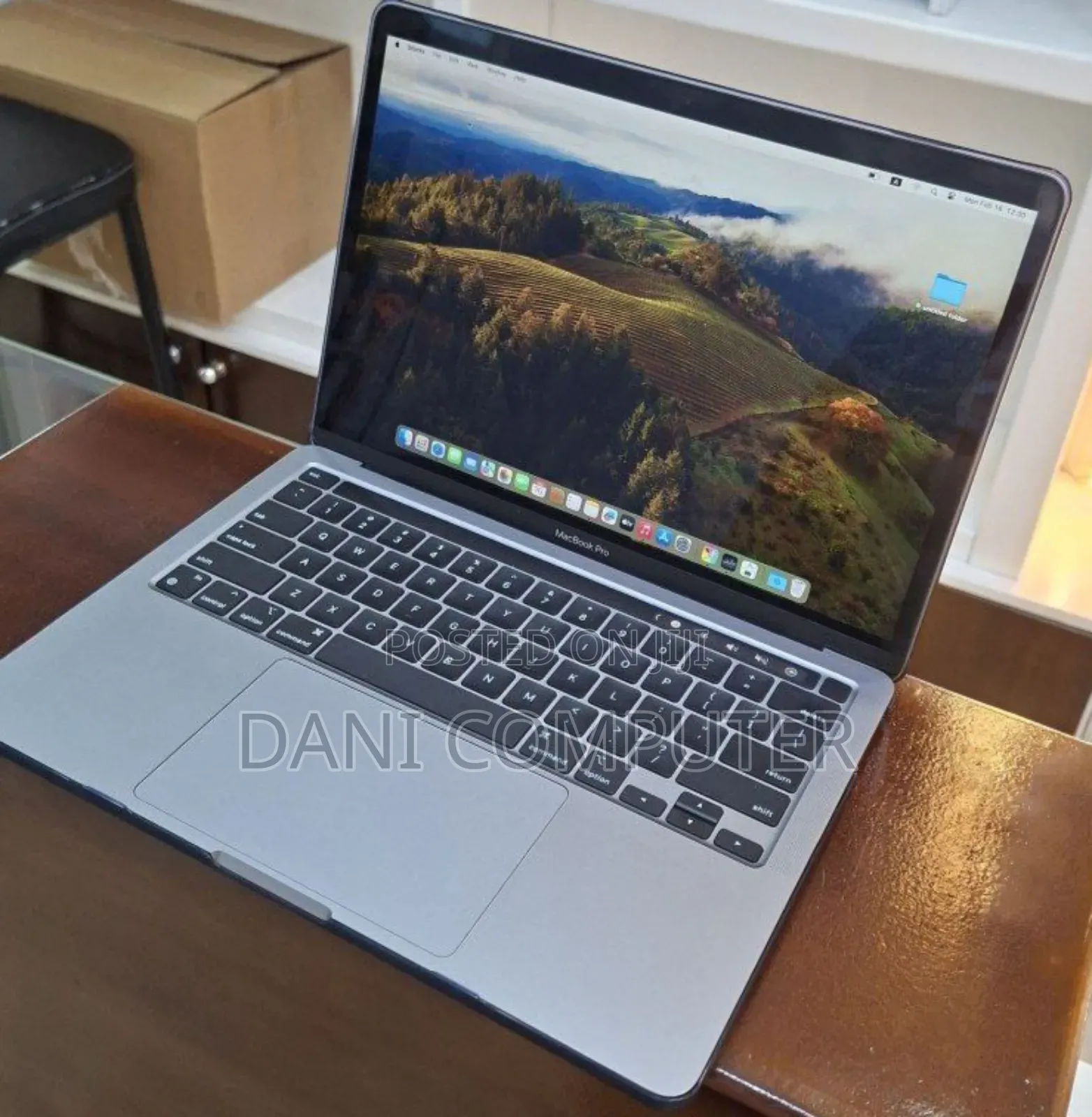 New Laptop Apple MacBook Pro M1 8GB Apple M1 Pro SSD 512GB