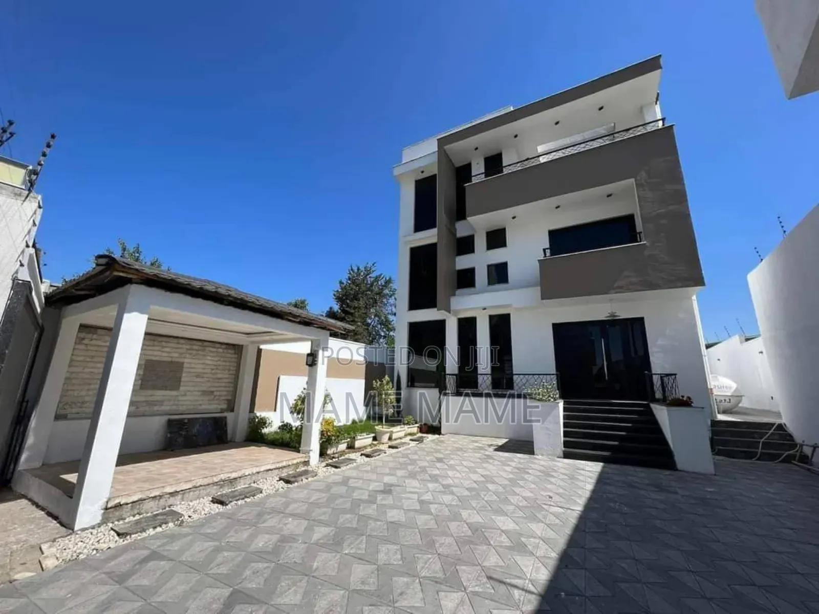 7bdrm House in Addis Abeba, Bole for sale