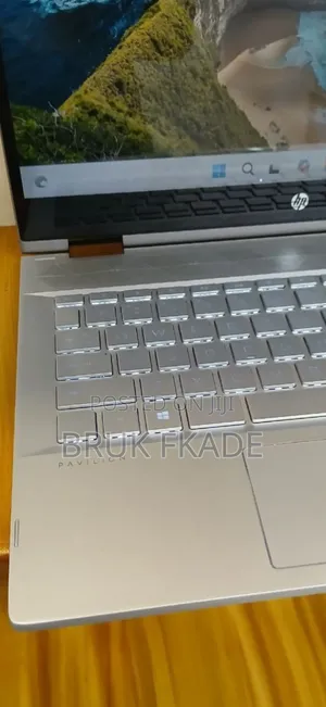 New Laptop HP Envy X360 8GB Intel Core I7 SSD 512GB