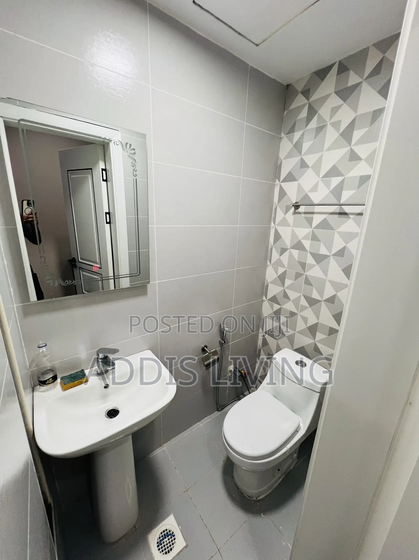 Furnished 3bdrm Apartment in Bole for rent
