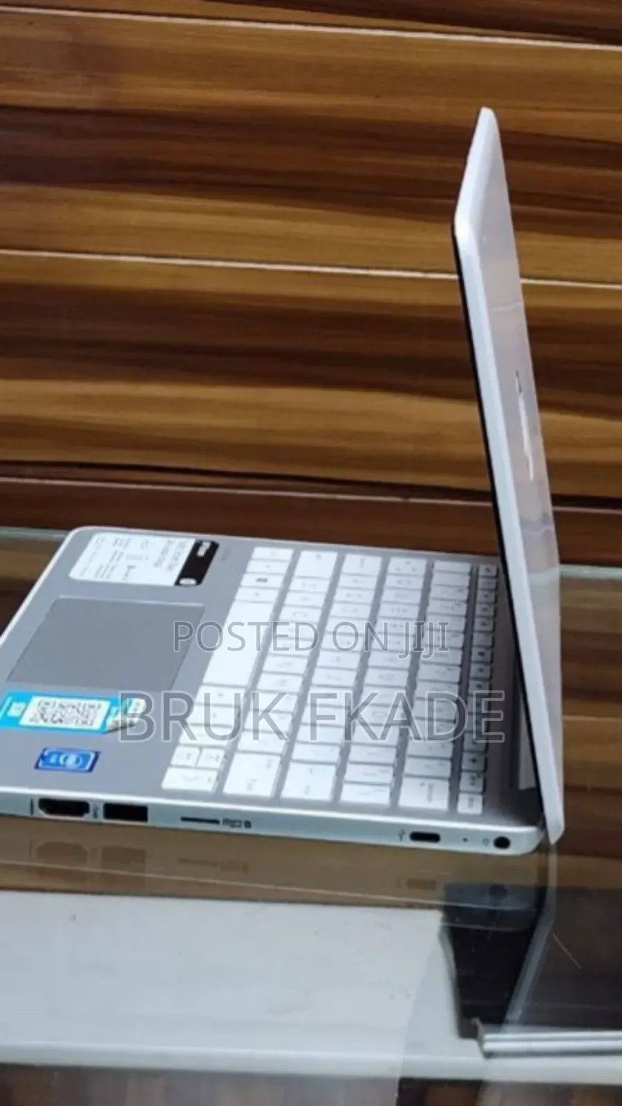 New Laptop HP Stream Notebook 4GB Intel Core I7 SSD 640GB