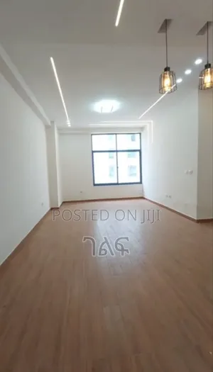 2bdrm Apartment in ሰሚት: ጊዮርጊስ ° ኖህ ግቢ, Bole for sale