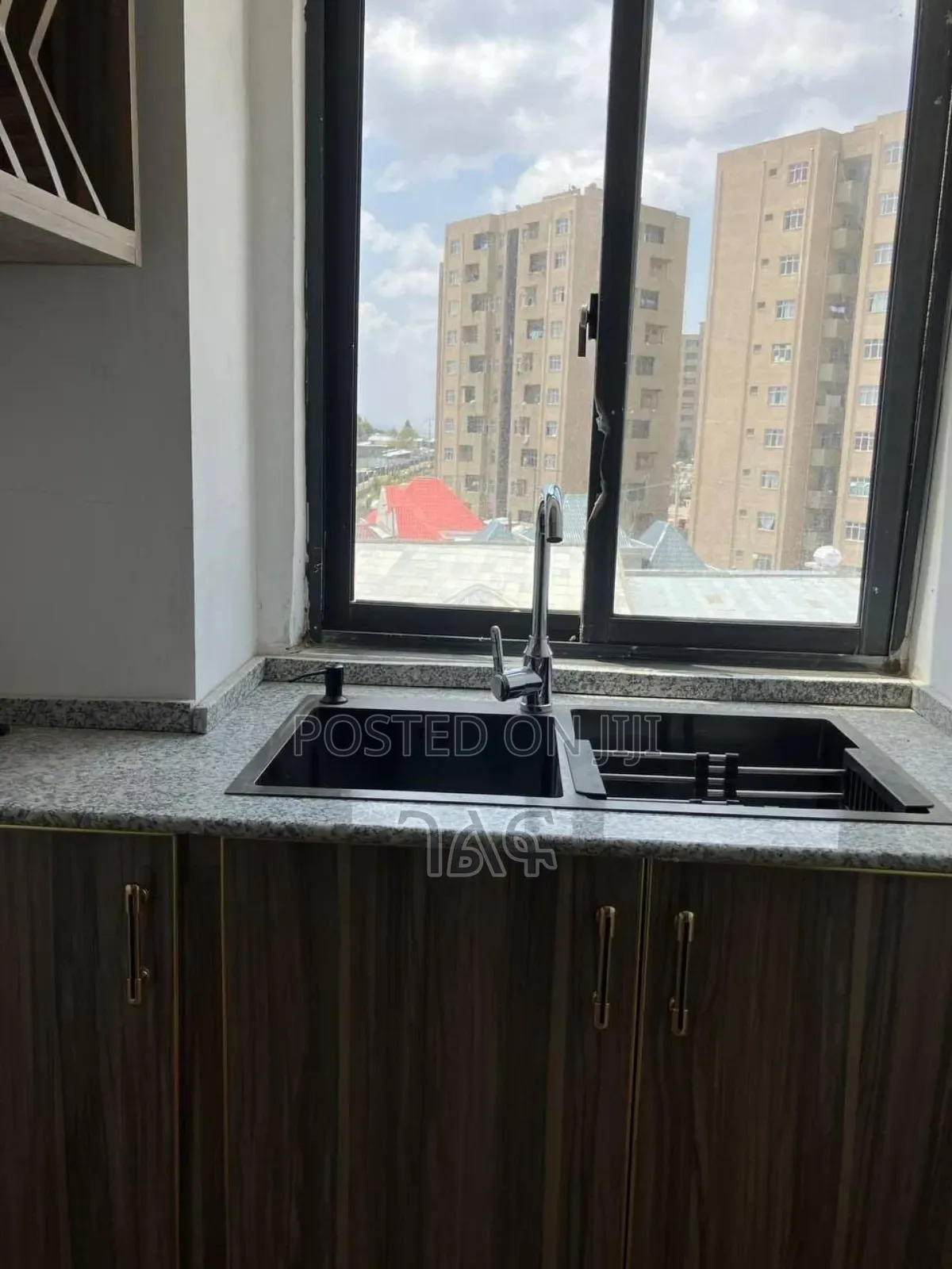 2bdrm Apartment in ሰሚት: ጊዮርጊስ ° ኖህ ግቢ, Bole for sale