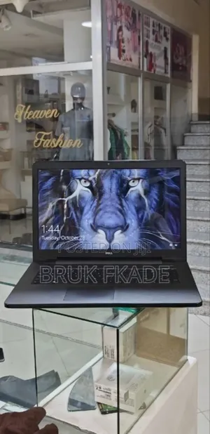 New Laptop Dell Inspiron 17 5755 1GB Intel Core I7 HDD 1T