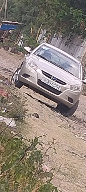 JAC J3 1.3 Hatchback FWD 2012 Gold