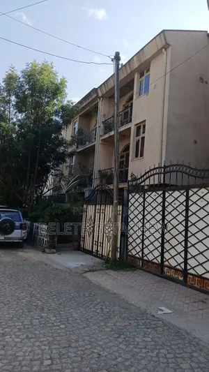 5bdrm House in Semit, G+2 Luxury, Bole for sale