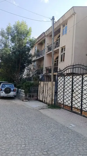 5bdrm House in Semit, G+2 Luxury, Bole for sale