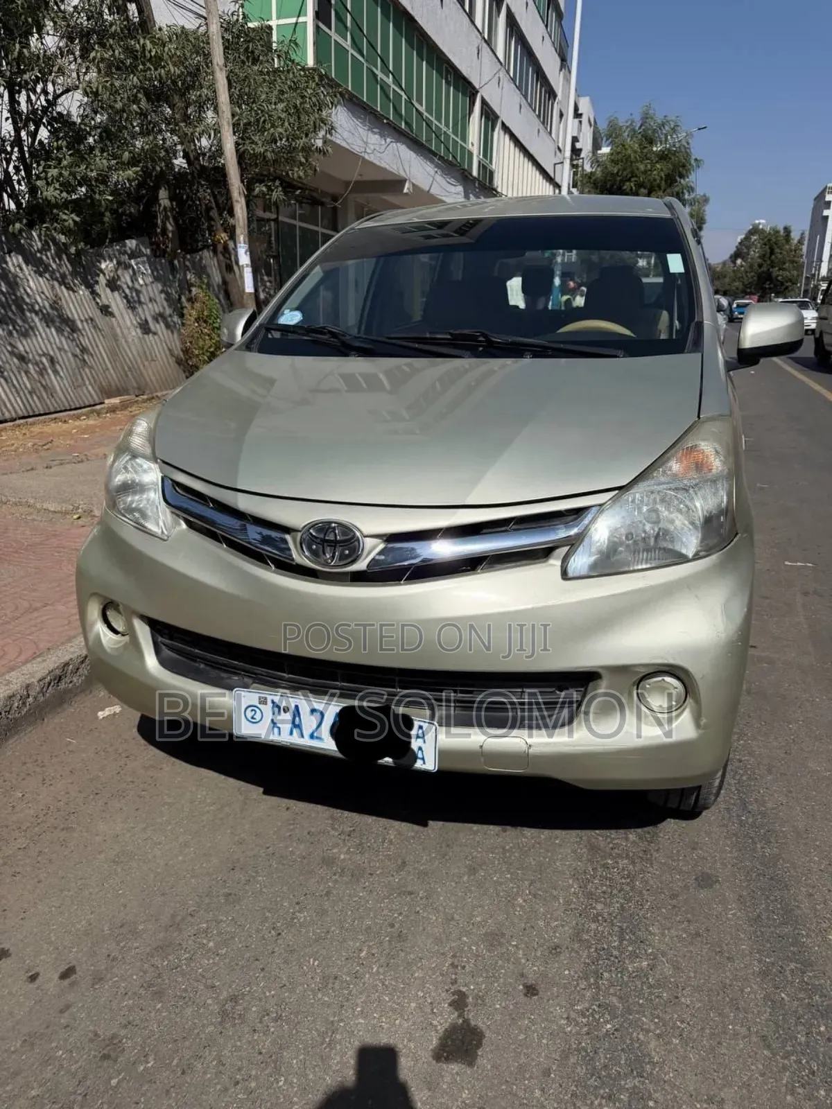 Toyota Avanza 2012 Gold