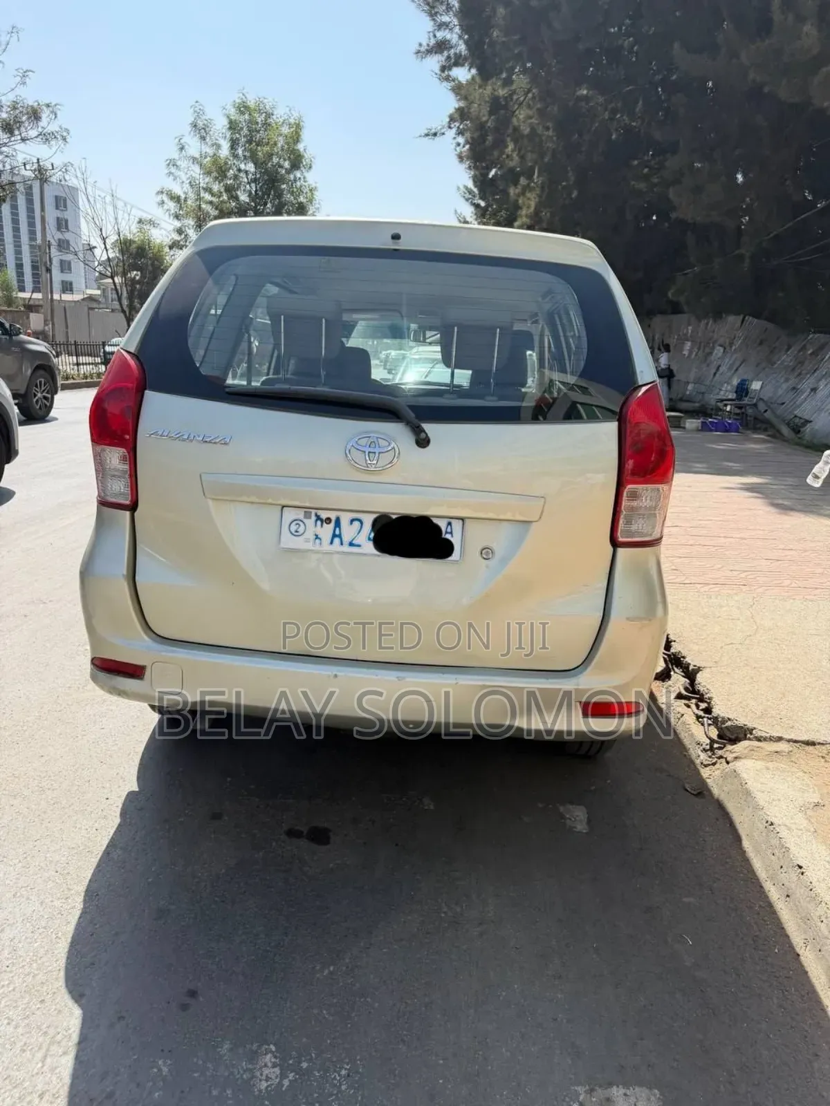 Toyota Avanza 2012 Gold