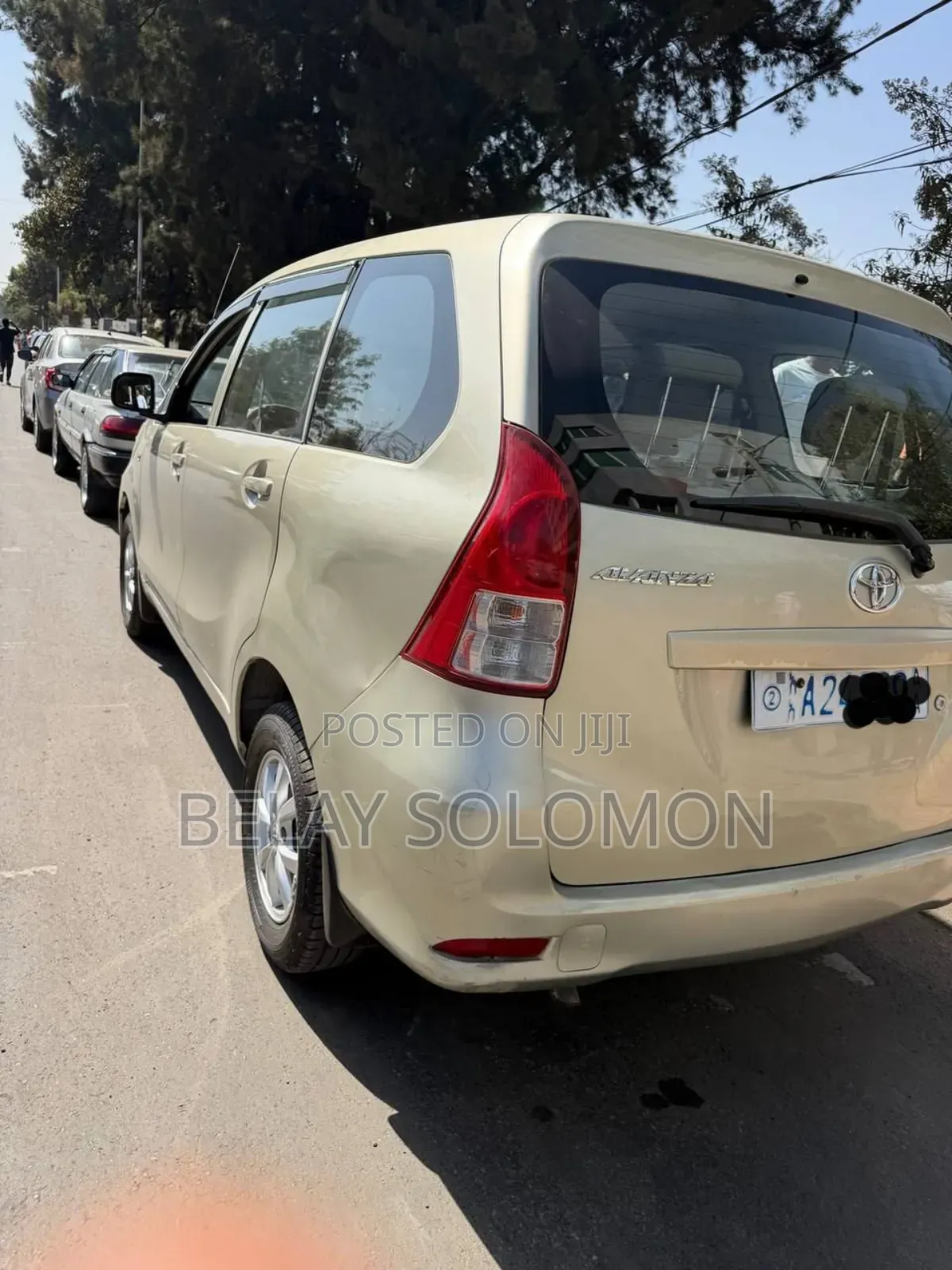 Toyota Avanza 2012 Gold