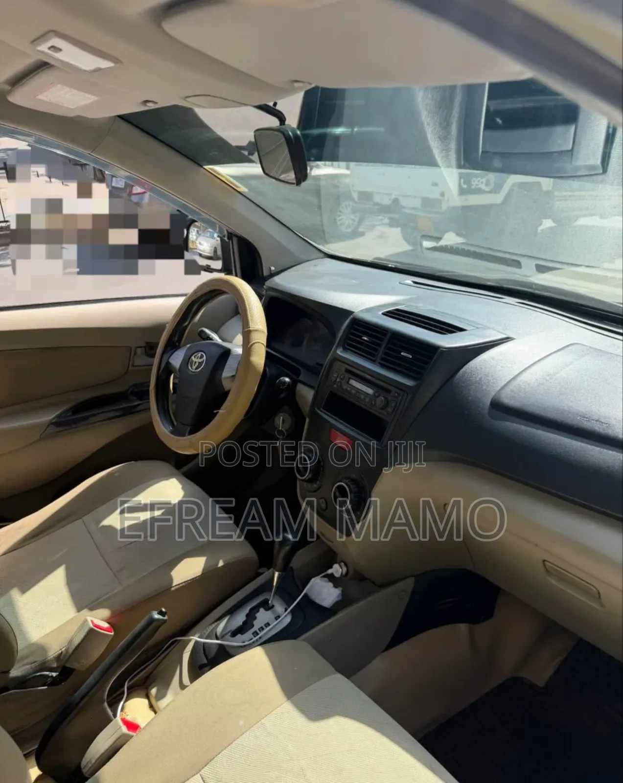 Toyota Avanza 2012 Gold