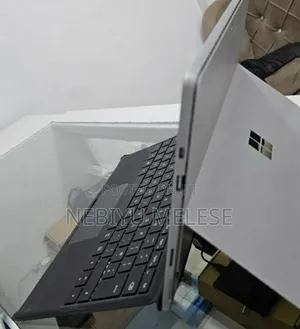 New Laptop Microsoft Surface Pro 7 8GB Intel Core i7 SSD 128GB