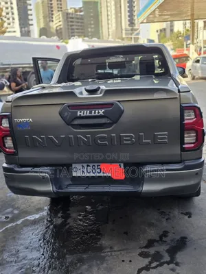 Toyota Hilux 2021 Gray
