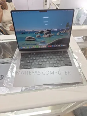 New Laptop Apple MacBook Pro 2021 M1 32GB Apple M1 Pro SSD 512GB