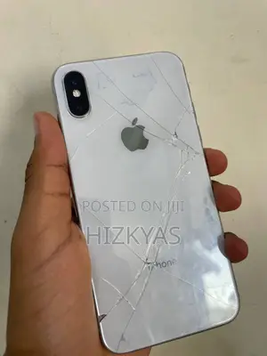 Apple iPhone X 64 GB White