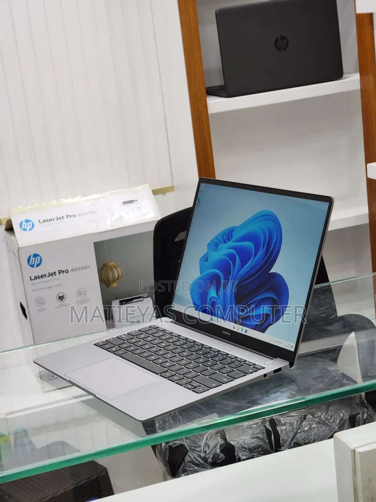 New Laptop 8GB Intel Core i5 SSD 512GB