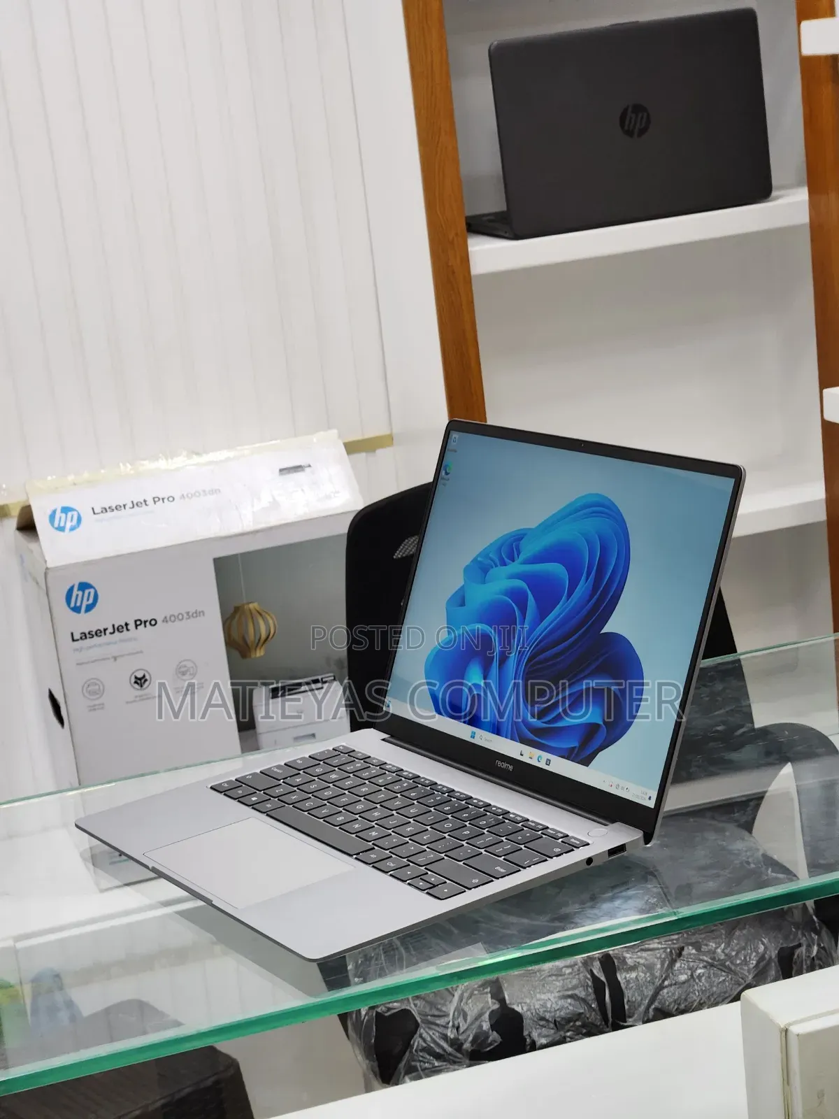 New Laptop 8GB Intel Core i5 SSD 512GB