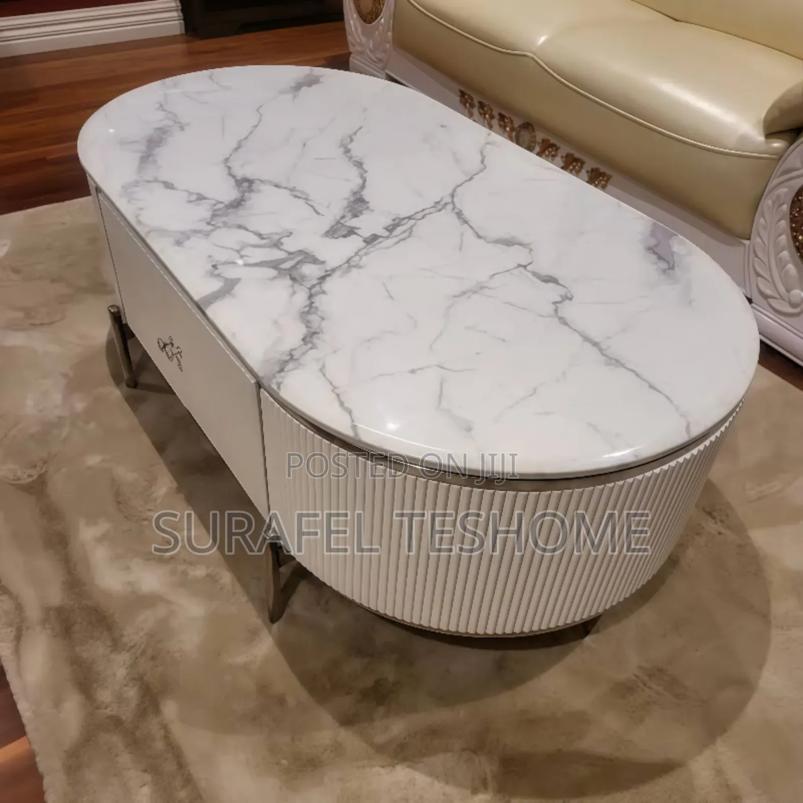 ማራኪ ሴንተር ጠረጴዛዎች | Epoxy-Made Center Tables