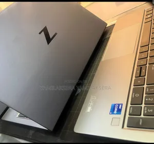 New Laptop HP ZBook Power G7 16GB Intel Core i7 SSD 512GB