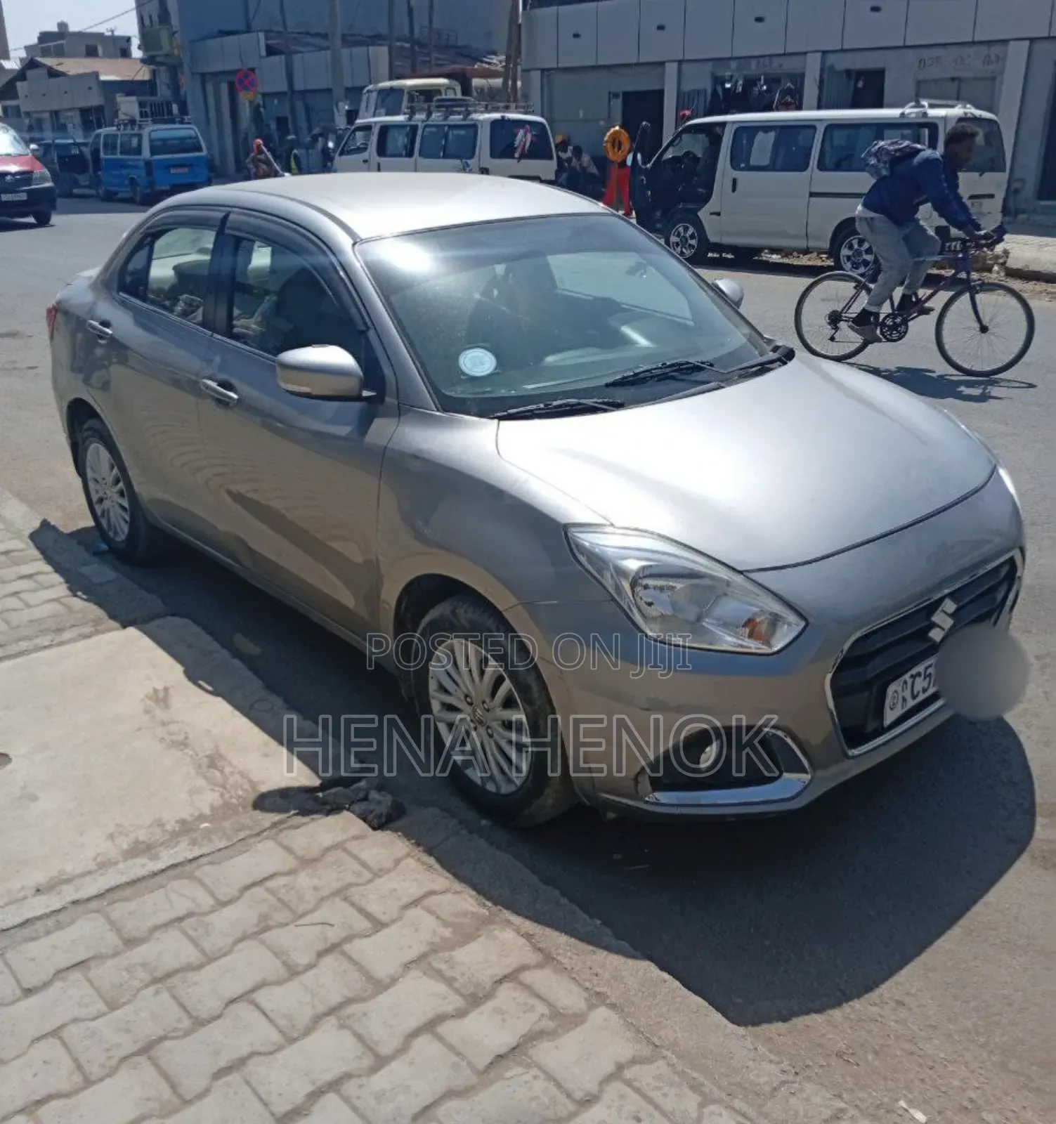 Suzuki Dzire 2023 Silver