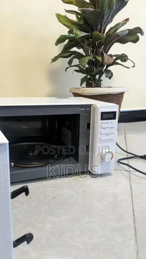 Microwave (Midea)