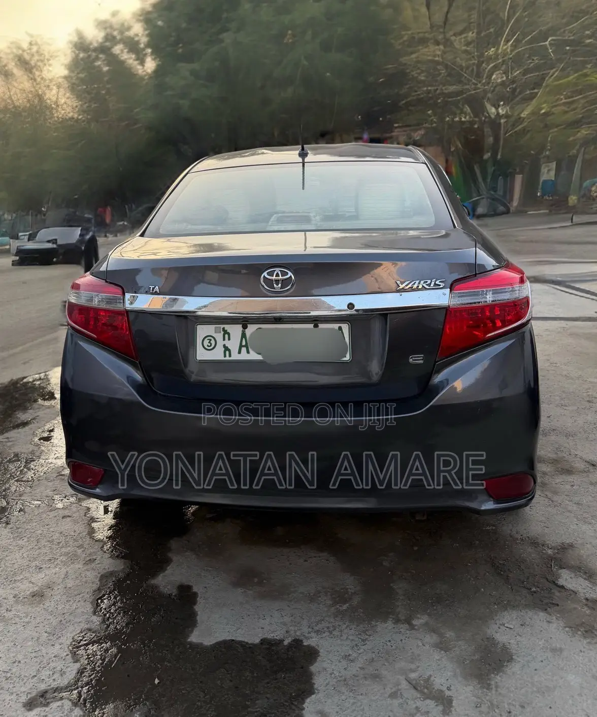 Toyota Yaris 2015 Gray