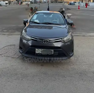Toyota Yaris 2015 Gray