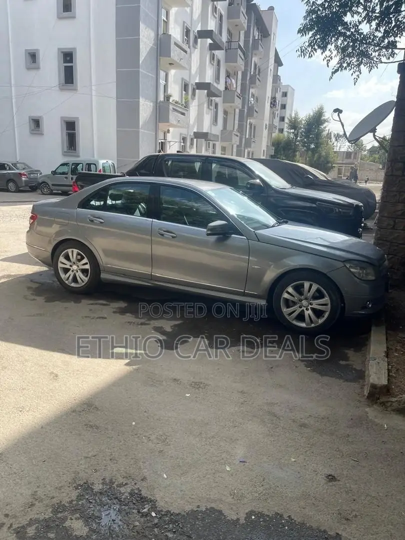 Mercedes-Benz E200 2008 Silver