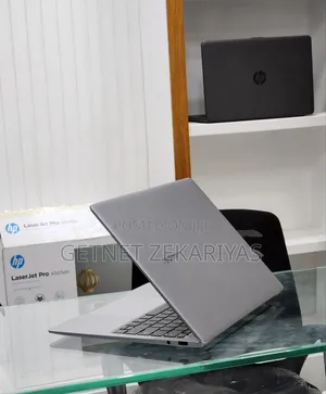 New Laptop 8GB Intel Core I5 SSD 512GB
