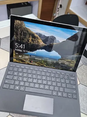 New Laptop Microsoft Surface 16GB Intel Core I7 SSD 256GB