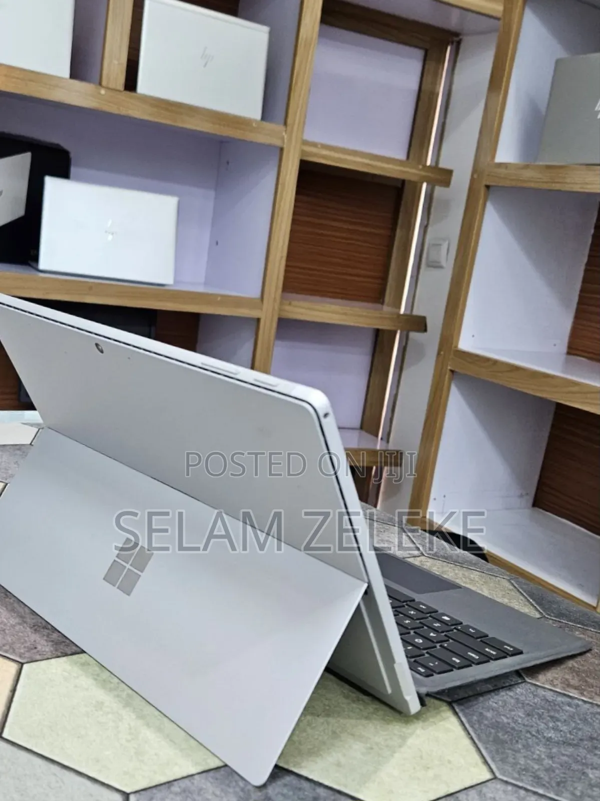 New Laptop Microsoft Surface 16GB Intel Core I7 SSD 256GB