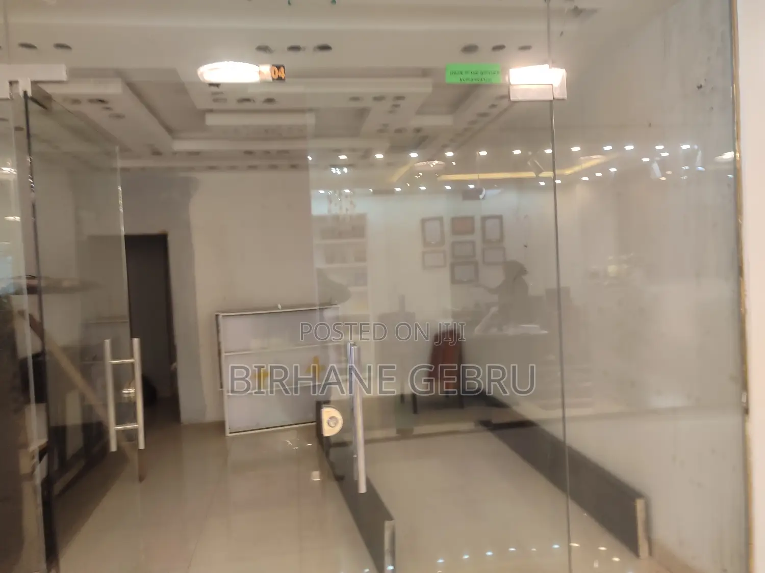 Space Rent for Cafe .Jouice .Coffee and Other