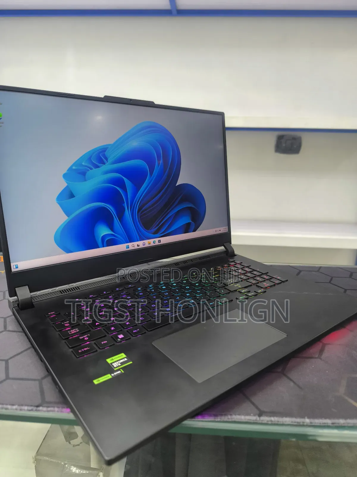 New Laptop Asus ROG Strix G17 16GB AMD Ryzen 9 SSD 1T