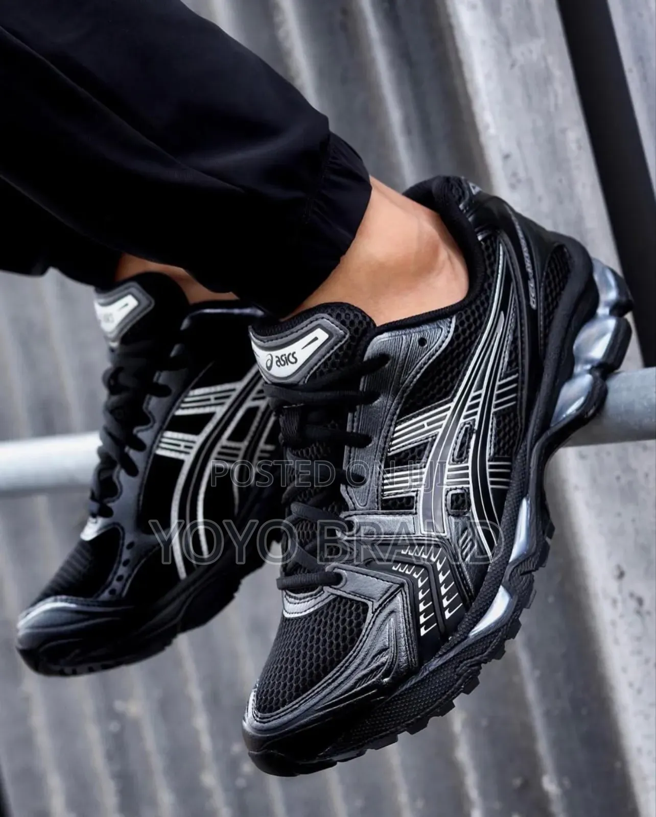 Asics Gel Kayano Black/Pure Silver Unisex Fashion Sneaker