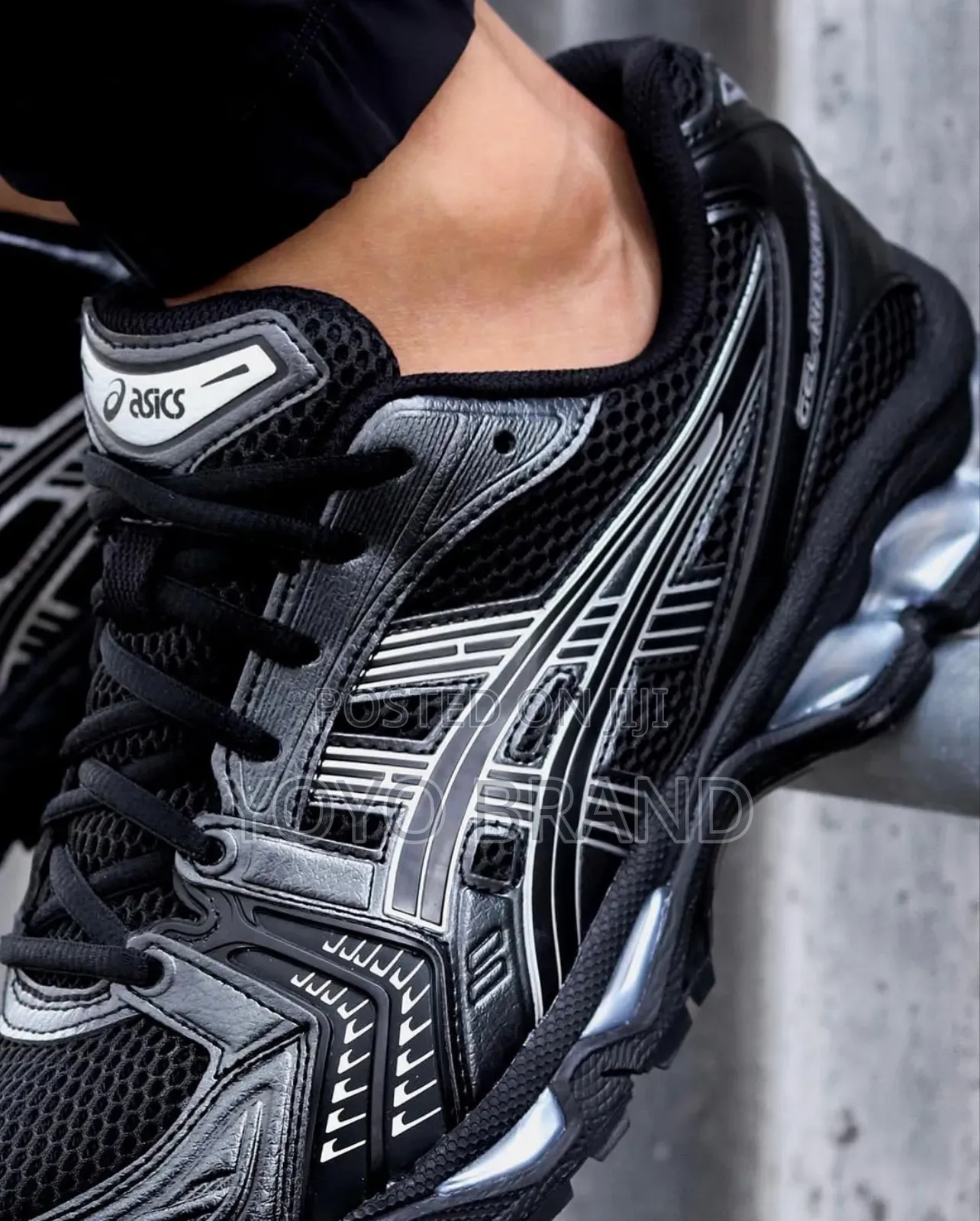 Asics Gel Kayano Black/Pure Silver Unisex Fashion Sneaker